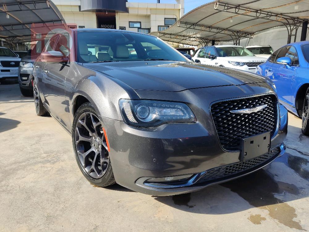 كرايسلر 300